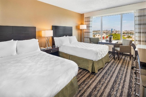 Holiday Inn Hotel Port of Miami-Downtown image 28