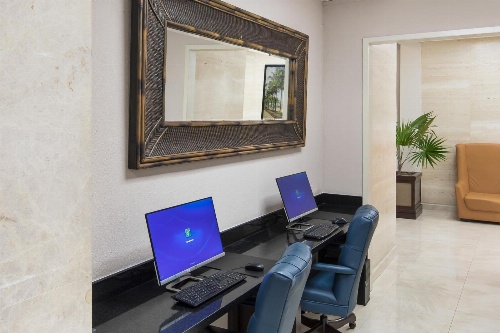 Holiday Inn Hotel Port of Miami-Downtown image 3