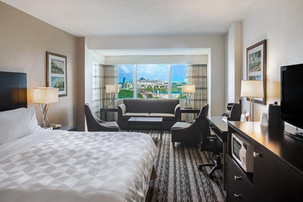 King Room with Sofa Bed - Non-Smoking